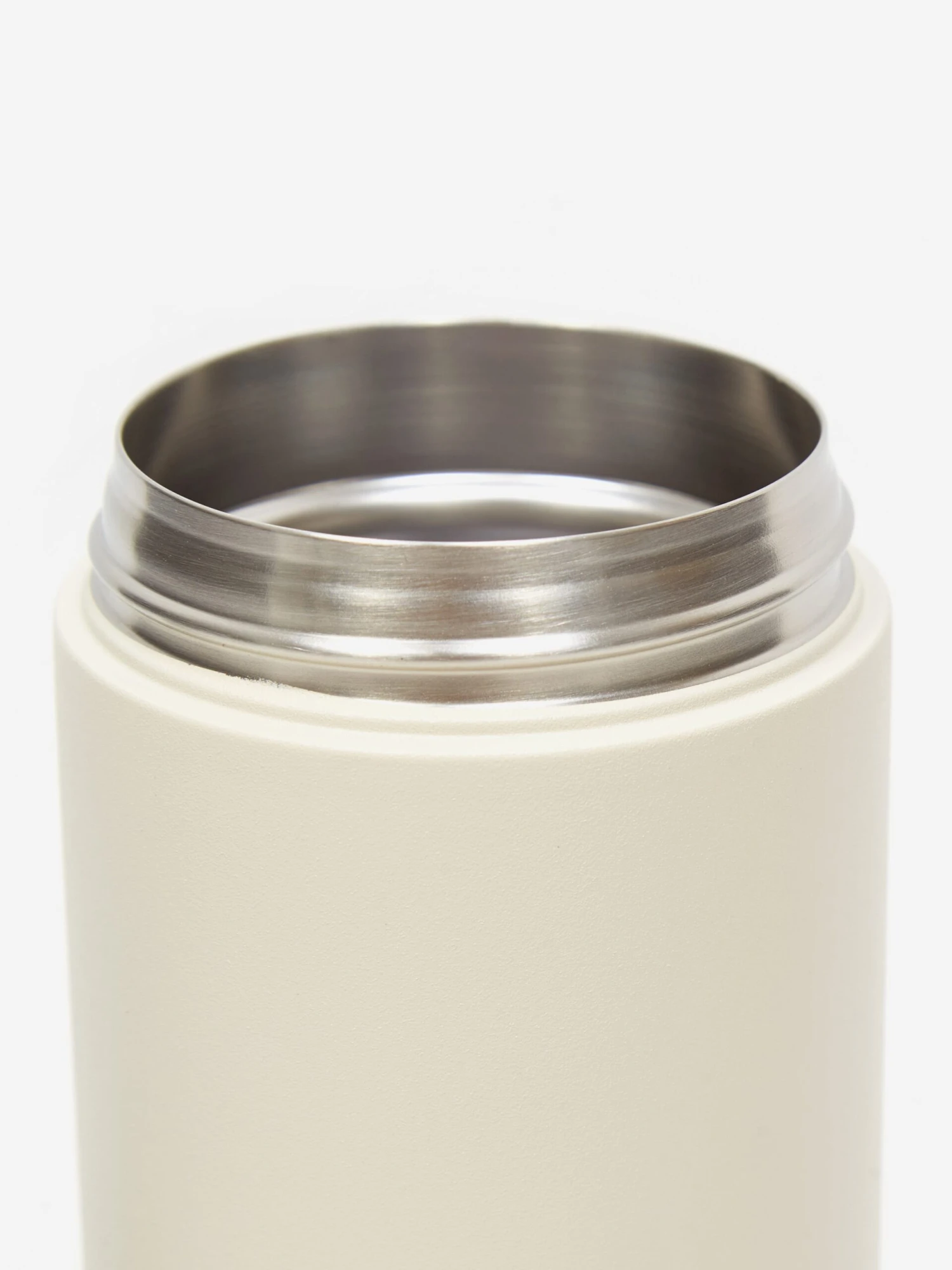 Kinto X Goodhood Travel Tumbler 500ml - White 6 Kinto X Goodhood Travel Tumbler 500ml - White - Image 4