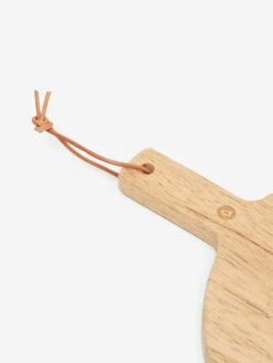 House Doctor Carve Circular Cutting Board - Natural Wood -Quality Home Furnishings Store 83318 F HOUSE DOCTOR CARVE CIRCULAR CUTTING BOARD NATURAL WOOD AW22 GOODHOOD 9231