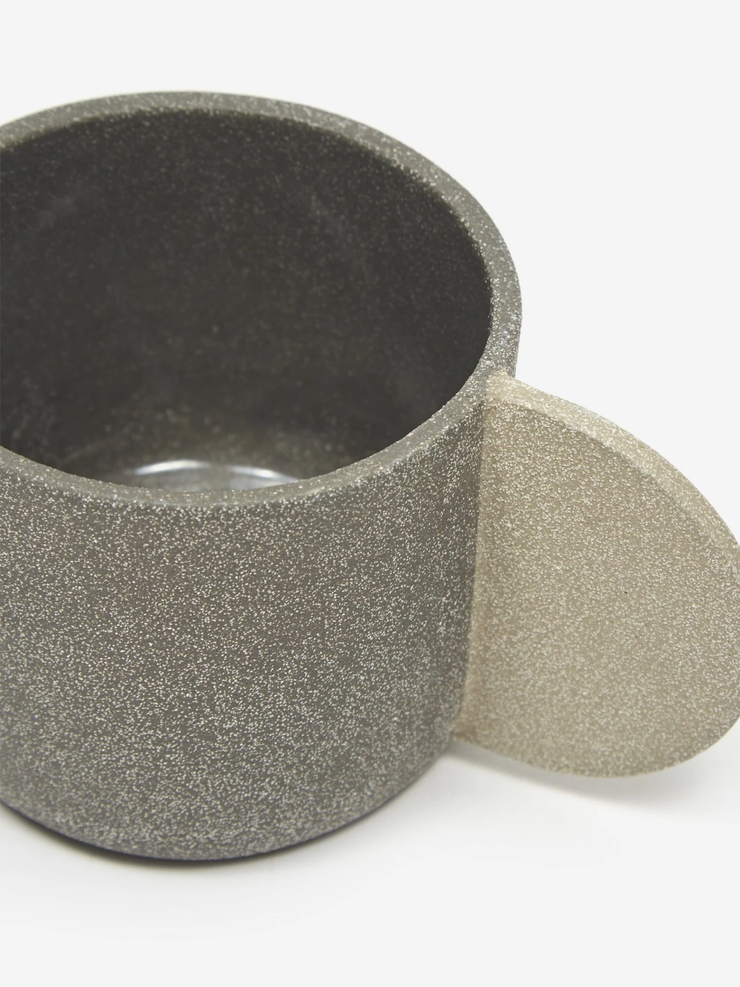 Brutes Ceramic Handmade Large Wide Mug - Dark Grey 4 Brutes Ceramic Handmade Large Wide Mug - Dark Grey - Image 2