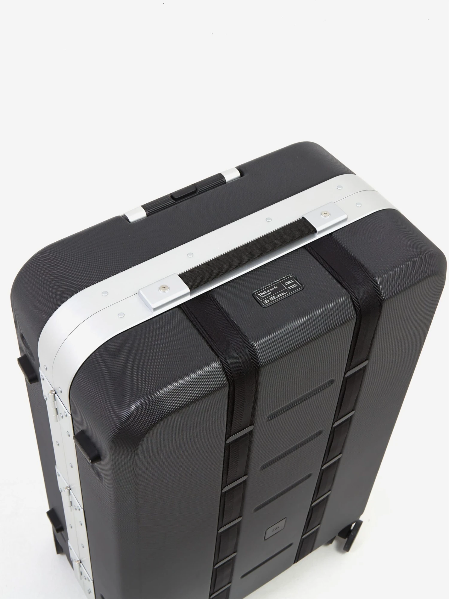 Db Ramverk Pro Check-in Luggage Large - Black/Silver 5 Db Ramverk Pro Check-in Luggage Large - Black/Silver - Image 3