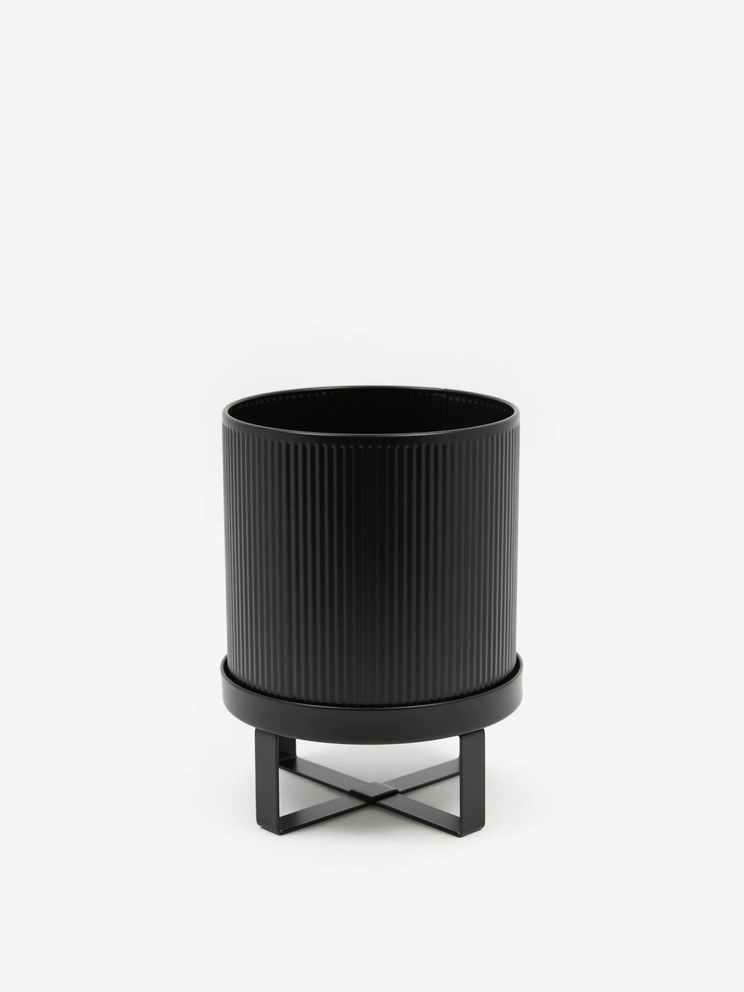Ferm LIVING Bau Plant Pot - Small - Black 3 Ferm LIVING Bau Plant Pot - Small - Black