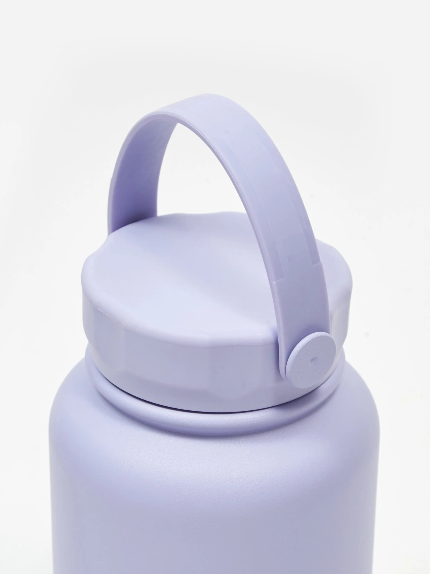 HAY Mono Thermal Bottle 600ml - Lavender 4 HAY Mono Thermal Bottle 600ml - Lavender - Image 2