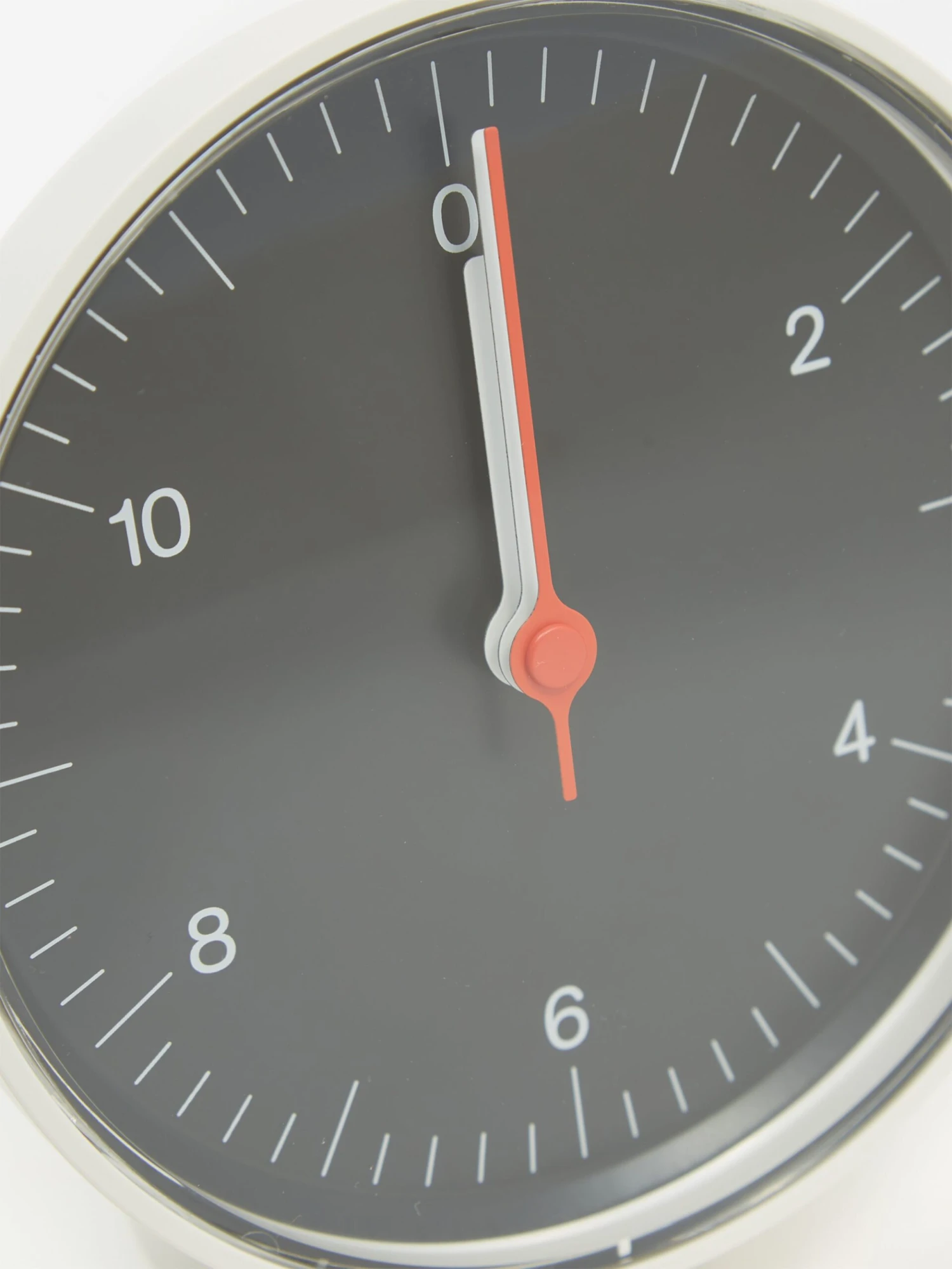 HAY Table Clock By Jasper Morrison - Black 5 HAY Table Clock By Jasper Morrison - Black - Image 3