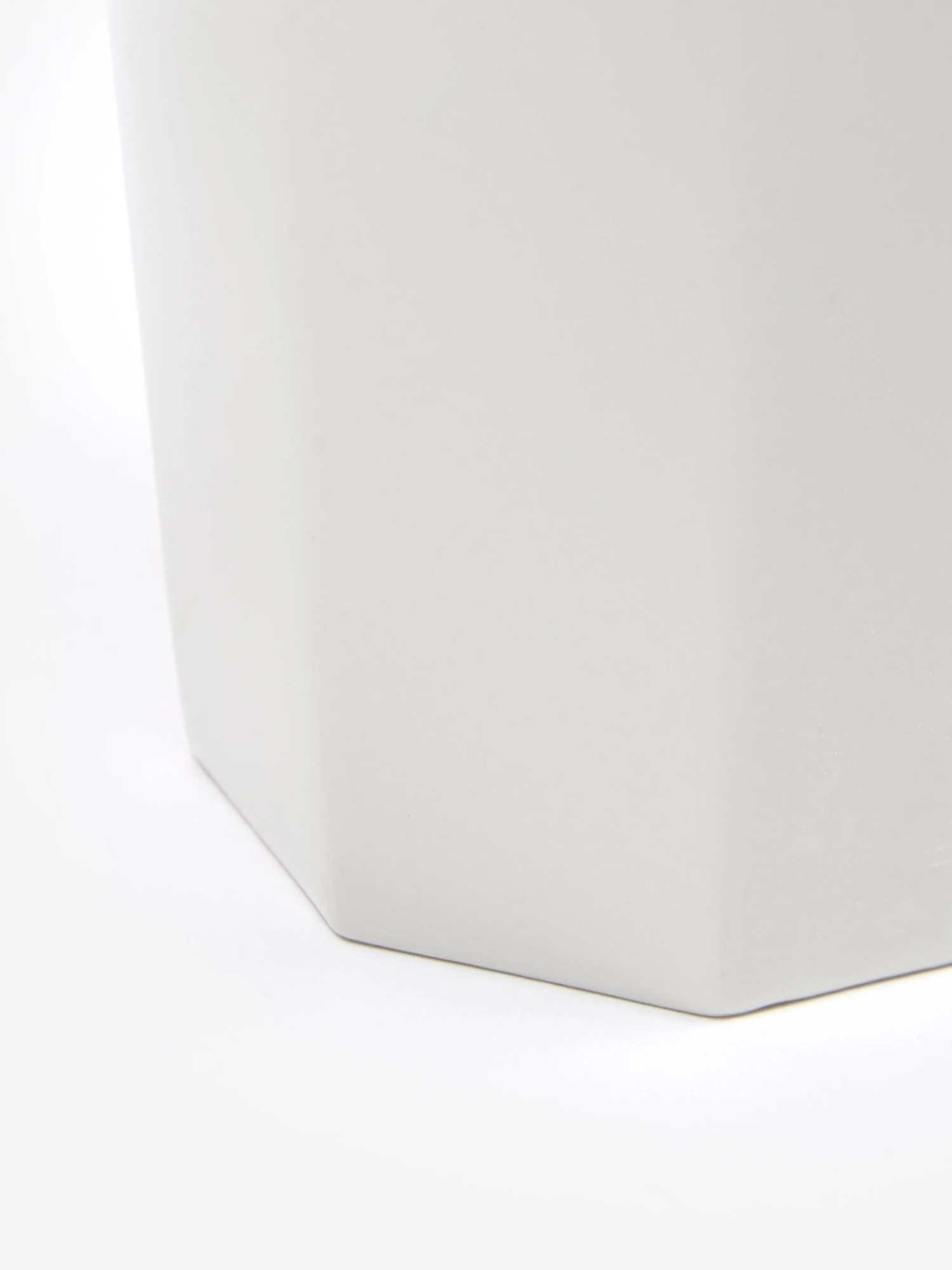 Kinto OCT Mug 300ml - White 6 Kinto OCT Mug 300ml - White - Image 4