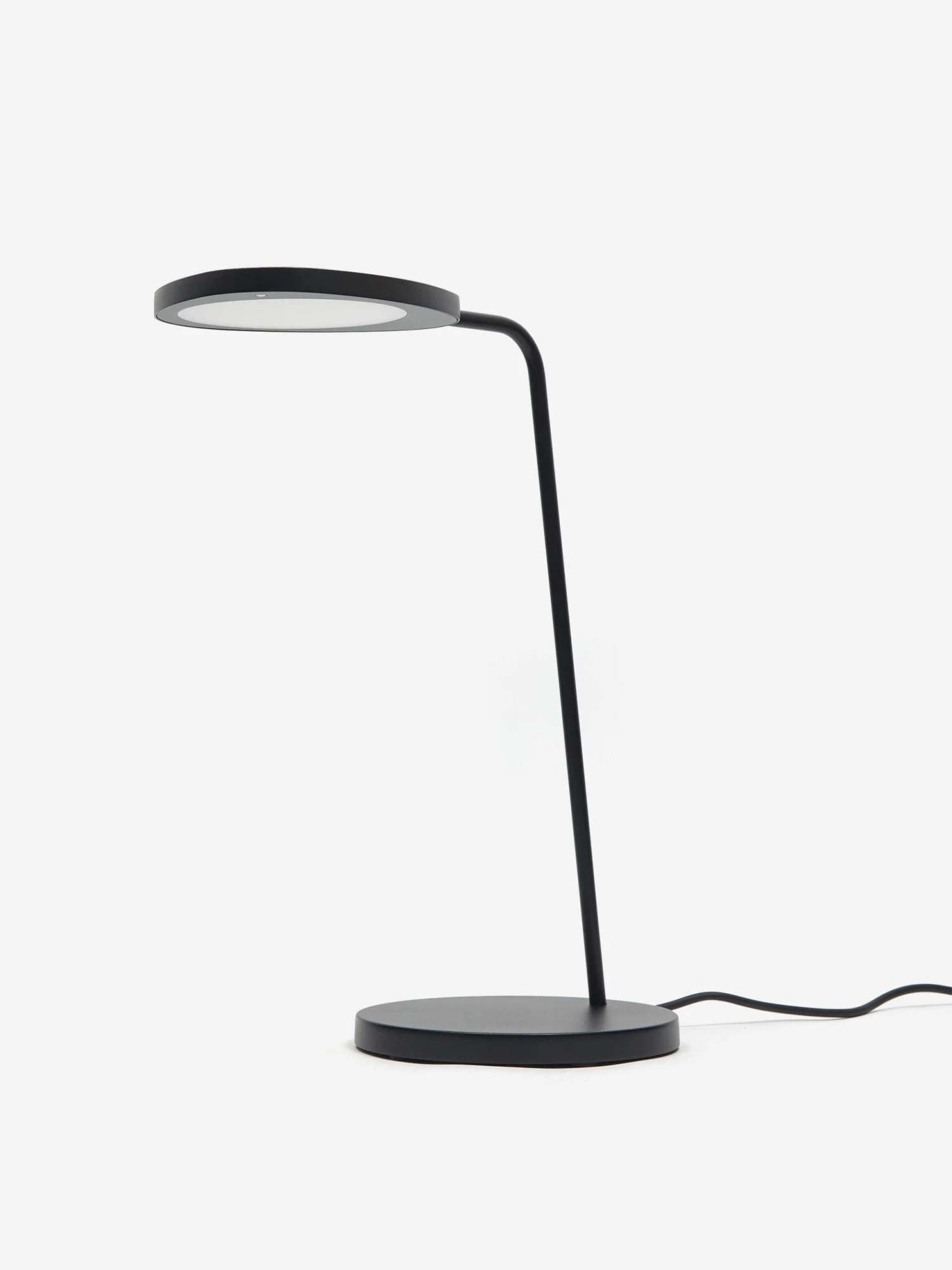 Muuto Leaf Table Lamp - Black 3 Muuto Leaf Table Lamp - Black