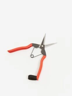 Niwaki Gardnening Snips 9 Niwaki Gardnening Snips -Quality Home Furnishings Store NIWAKI GARDNENING SNIPS SS24 GOODHOOD 3