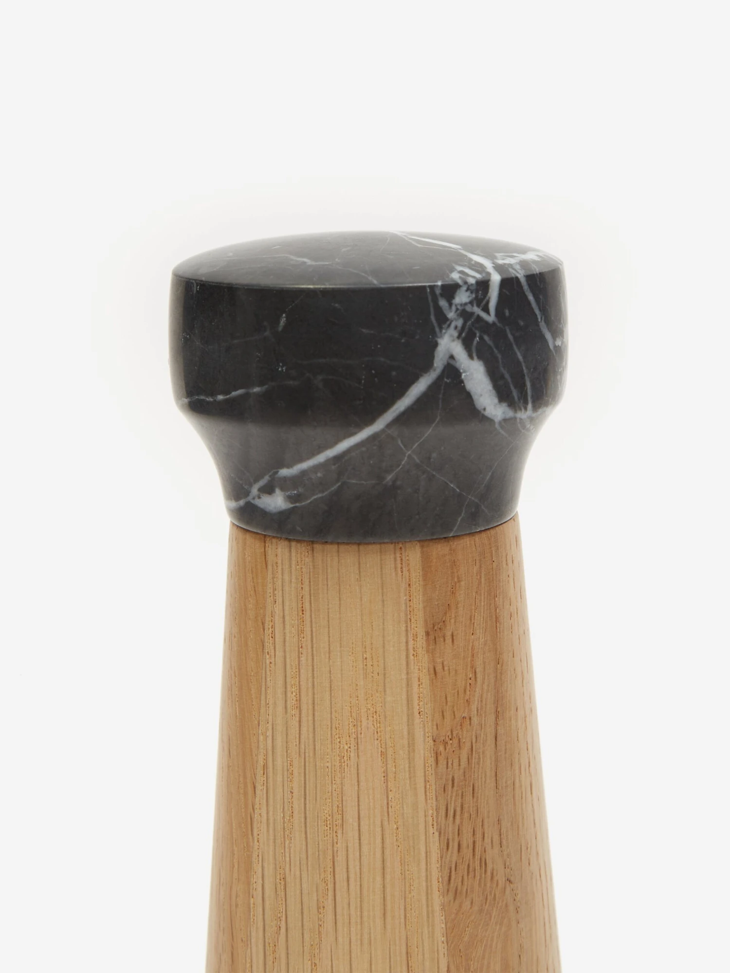 Normann Copenhagen Craft Pepper Mill Small - Oak/Black 5 Normann Copenhagen Craft Pepper Mill Small - Oak/Black - Image 3