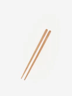 Tetoca Japan Natural Wood Chopsticks - Mandarin 7 Tetoca Japan Natural Wood Chopsticks - Mandarin -Quality Home Furnishings Store TETOCA JAPAN NATURAL WOOD CHOPSTICKS MANDARIN SS24 GOODHOOD 2